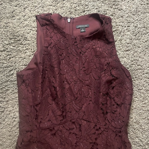 3/$15. Ann Taylor lace dress 0 - Picture 5 of 8